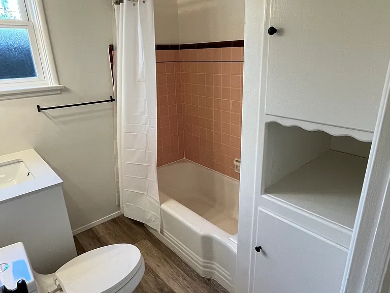 58 N Wilson Ave #60 — Photo 8