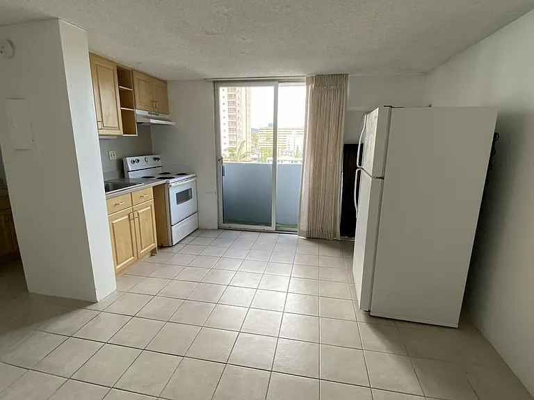 824 Kinau St #401 — Photo 1