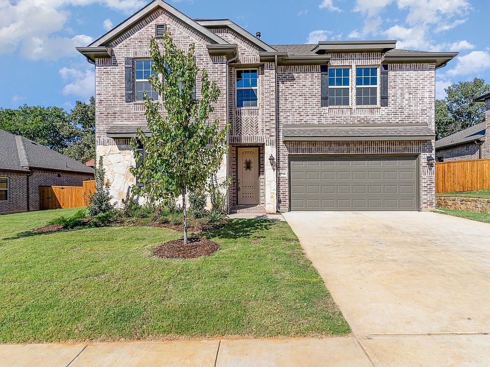 1st image of 2713 Lavinia Dr