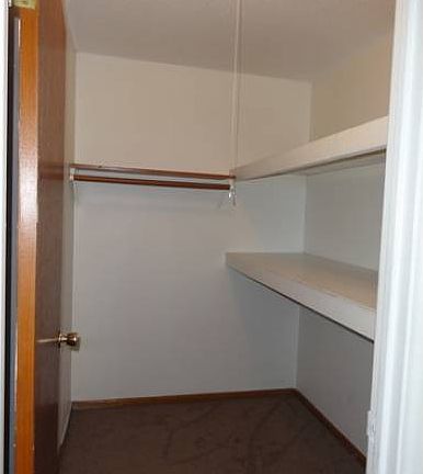 5.5x7 walk-in closet