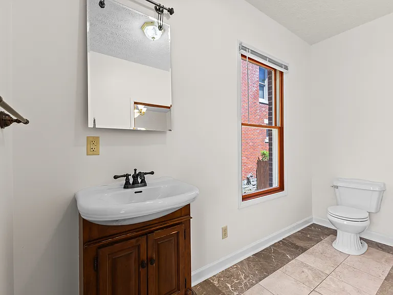 78 Auburn Ave — Photo 16