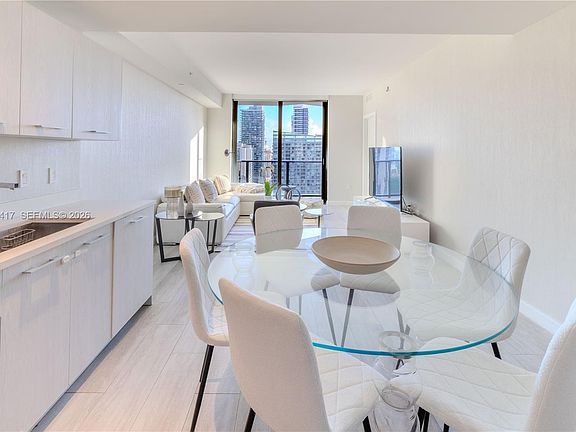 5th image of 55 SW 9th St #3404