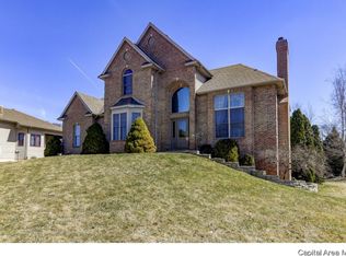 7520 Wentworth Dr, Springfield, IL 62711