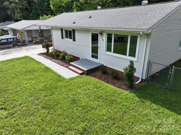 2334 Sedgefield Dr, Gastonia, NC 28052