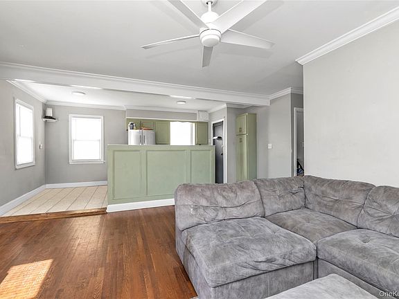 5th image of 1125 Esther Street