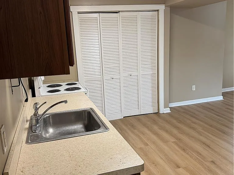 201 W Main St #3 — Photo 11