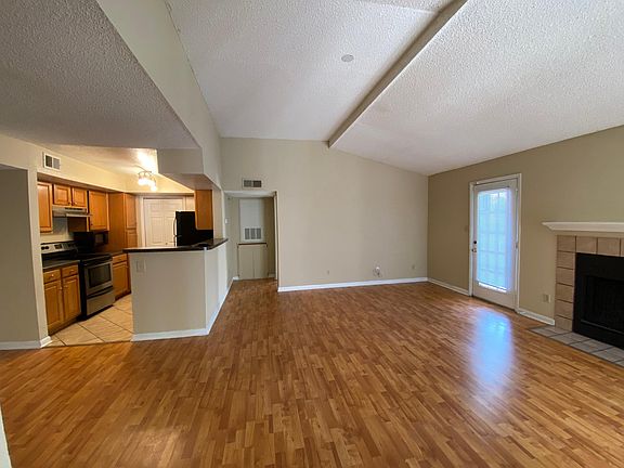 2nd image of 4367 Thornbriar Ln APT 203
