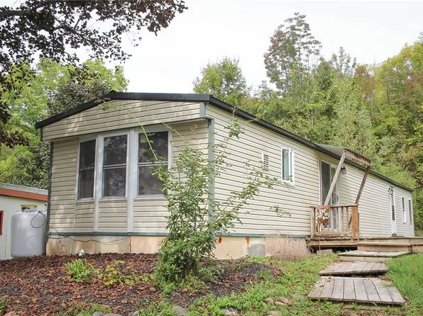 5775 Stuart Ave, Newark, NY 14513