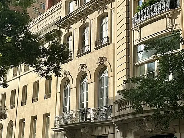 10 East 62nd Street image 1 of 1