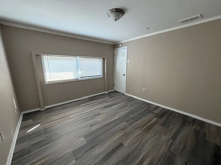2257 Chambers Rd — Photo 10