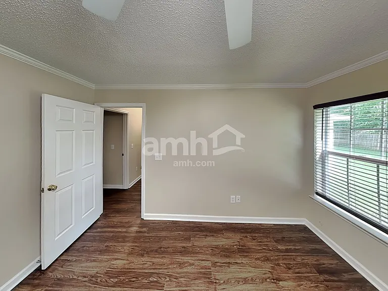 2253 Joann Dr — Photo 8