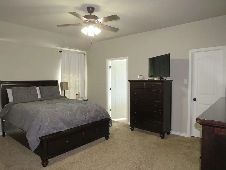 9805 Kaitlyn Dr — Photo 22