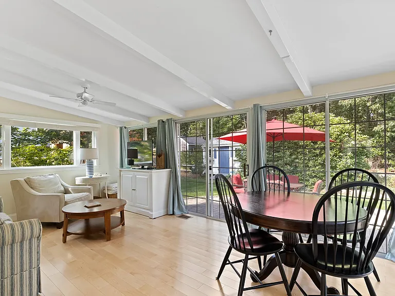 4 Wildwood Ave — Photo 13