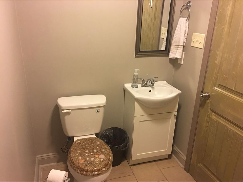 1st image of 2069 Selma St
