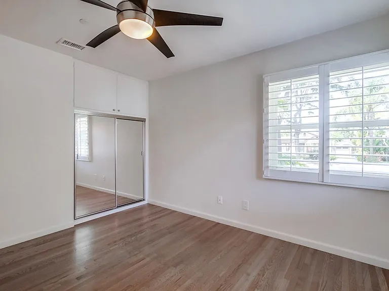 4747 Rolando Blvd — Photo 28
