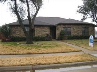 2413 Trenton Dr, Mesquite, TX 75150