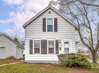 736 N 7th St, Manitowoc, WI 54220