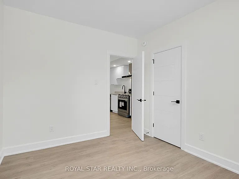 547 Mutual St #BASEMENT — Photo 19
