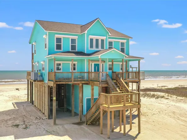 10530 Bluewater Dr, Freeport, TX 77541