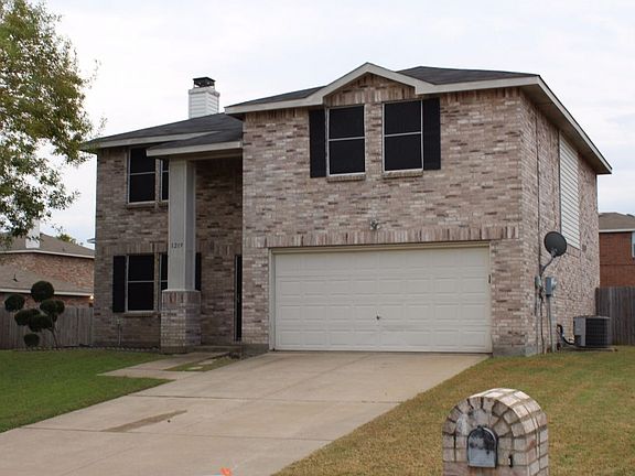 3rd image of 1219 Sullivan Dr