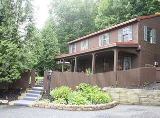 946 Bernardston Rd APT A, Greenfield, MA 01301