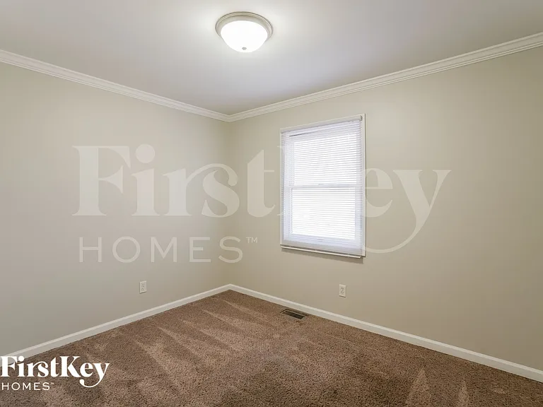 3219 W Beach Dr — Photo 10