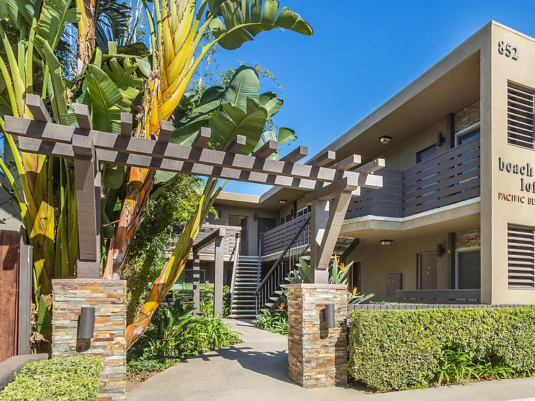 Elan Beachlofts — Photo 3