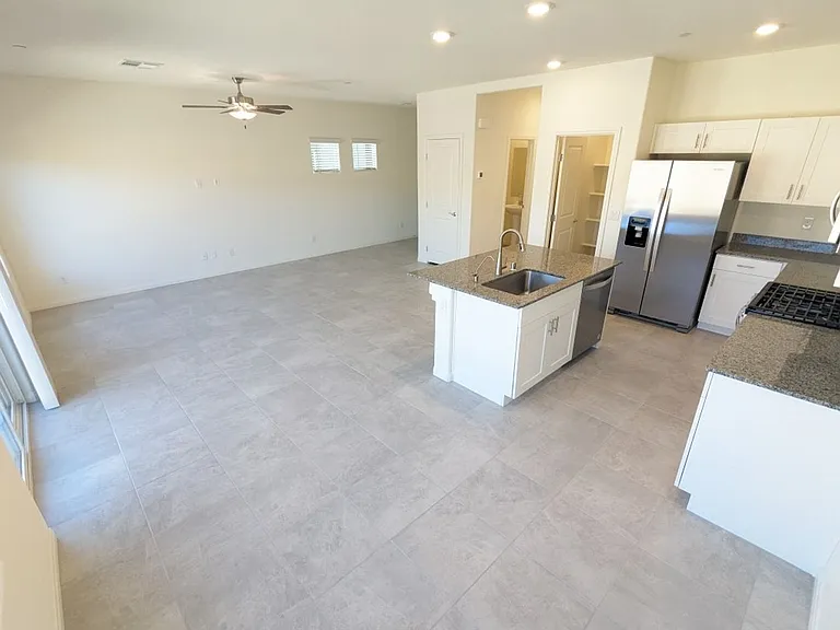7071 Alabaster Peak St — Photo 8