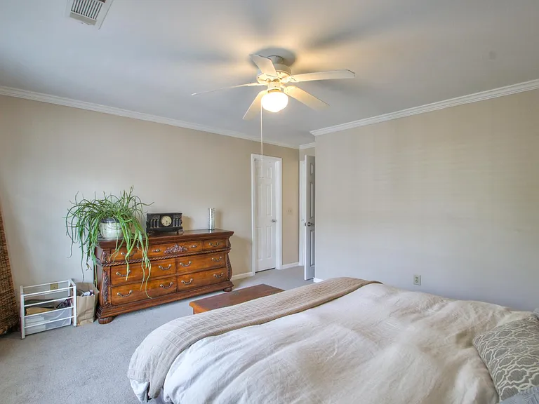 2065 Stokes Ln — Photo 16