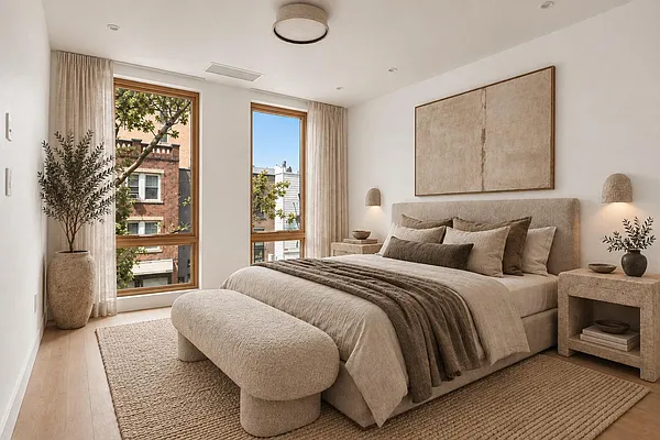 Bedroom, photo 1
