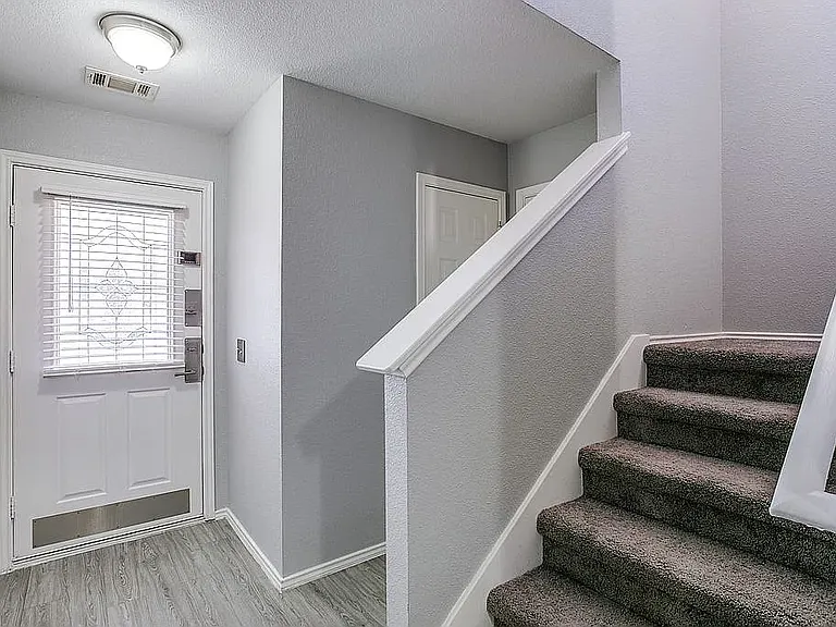 1200 Kenneys Way — Photo 13