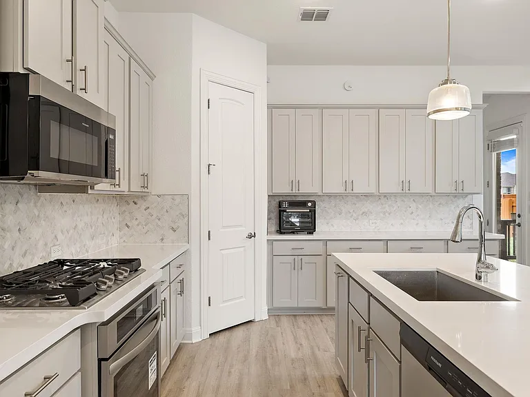 2901 Oak Chase Cv — Photo 8
