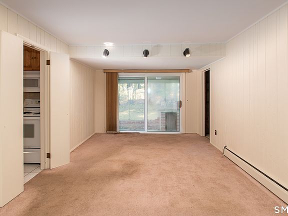4th image of 63 Bayberry Hill Road
