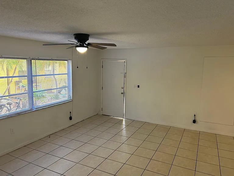 7025 Hibiscus Ave S #1 — Photo 14