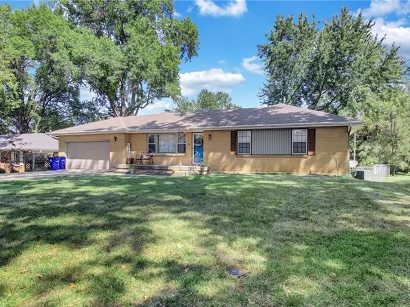 6717 Ballentine St, Shawnee, KS 66203