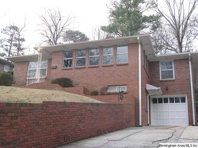2nd image of 426 Windsor Dr