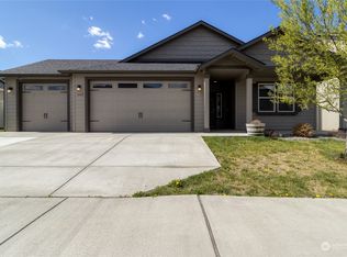 1409 SW Julia St, College Place, WA 99324