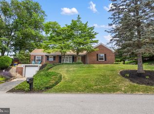 1371 Irving Rd, York, PA 17403