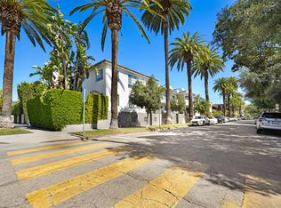 8421 Clinton Ave #103, Los Angeles, CA 90048