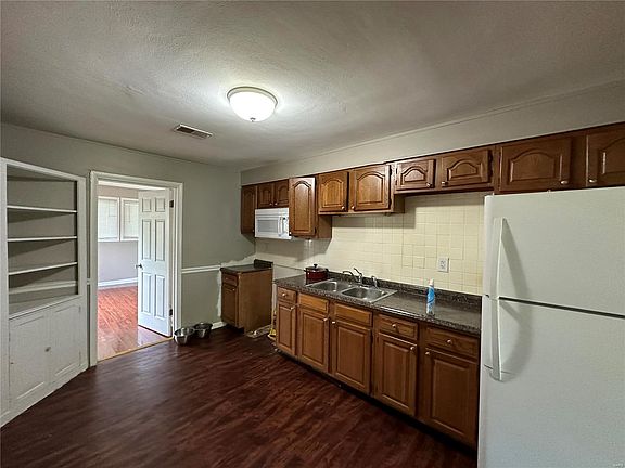 4th image of 8429 Saint Olaf Dr