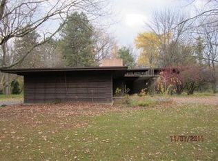 5 Center Woods Dr N, Saginaw, MI 48638