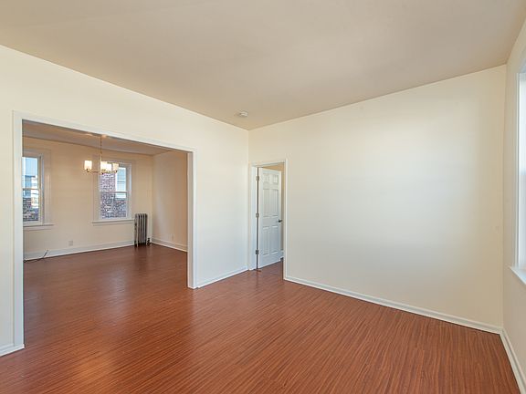 4th image of 137 Hammond Ave APT 1