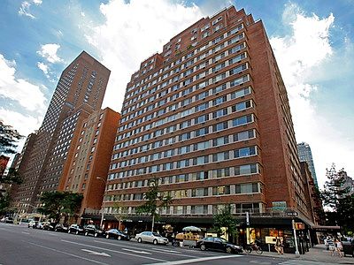 2nd image of 360 E 65th St APT 018C