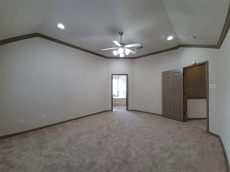 10028 Lisi Anne Dr — Photo 21