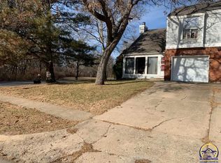 2626 SW 30th St, Topeka, KS 66611