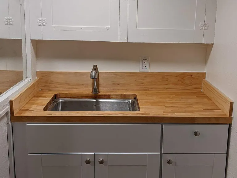 309 Edith Blvd NE #2 — Photo 5
