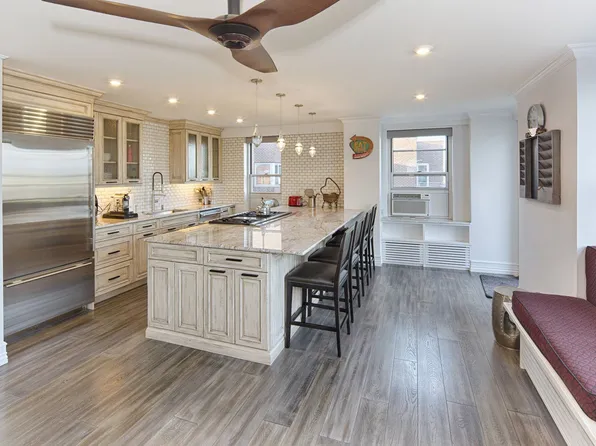 453 Fdr Drive image 1 of 11