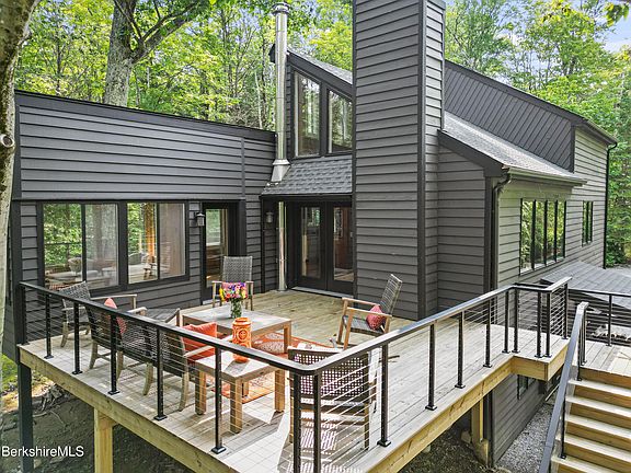 2nd image of 307 Sanctuary Ln