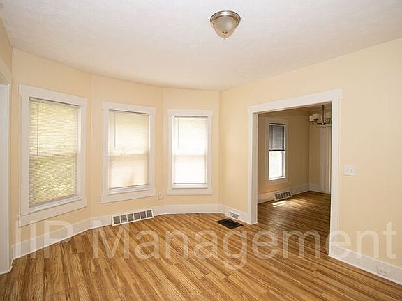 5th image of 1658 W 69th St