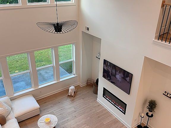 4th image of 2979 Longbush Ln